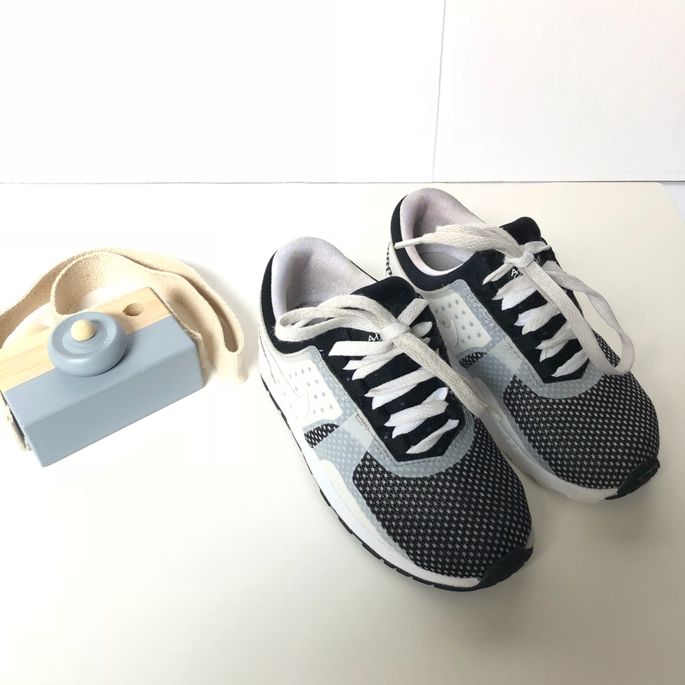 Nike Shoes Sneakers Air Max Zero Essential Black